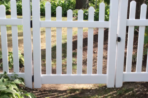 ornamental fencing chain link fence wood fence vinyl fence elyria oh lorain medina